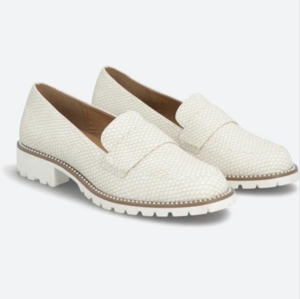 Dolce Vita Carlita flats